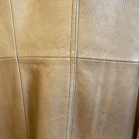 Heavy leather coat- fits like a medium - Picture 6 of 7